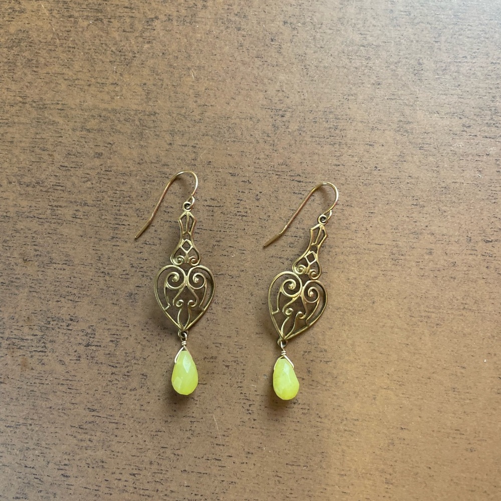 Anthropologie vintage Gold tone/brass drop Earrings with green stone